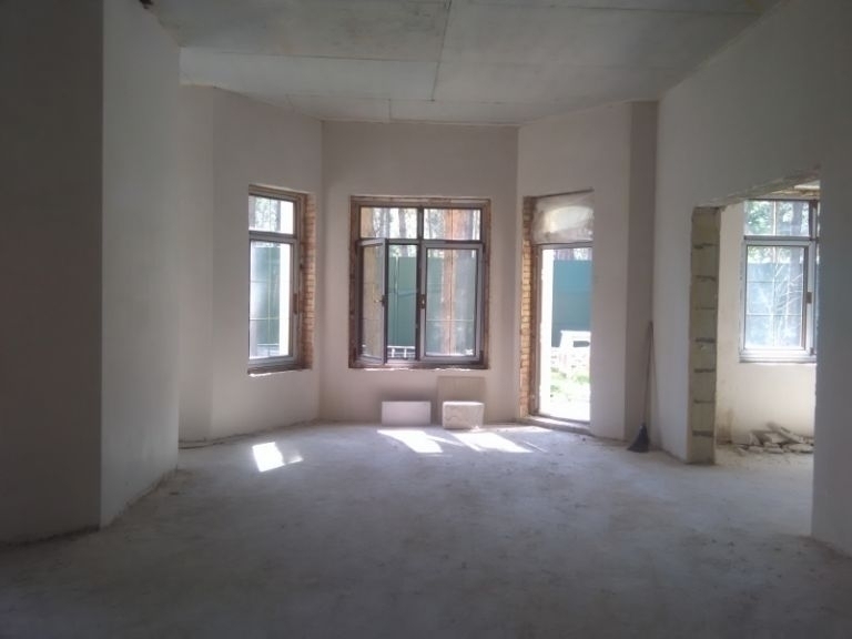 Машинна штукатурка стін укосів і стель в Києві